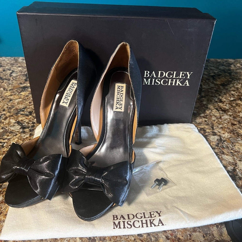 Badgley Mischka MP2331 Mable BLKFAB size 8.5